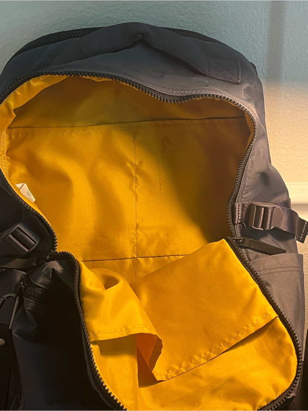 Lululemon Backpack RARE - Picture 2 of 3